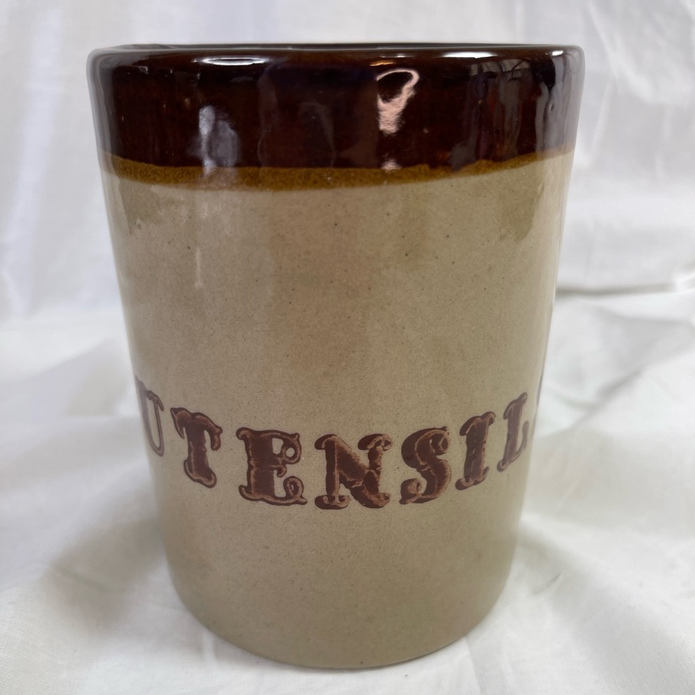 ⭐️Vintage Monmouth Pottery USA Utensil Holder Crock Stoneware Brown Maple Leaf